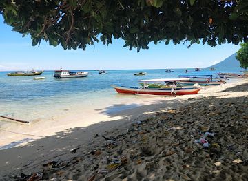 indonesia/pulau-bunaken/landmark/blue-shark-divers-bunaken