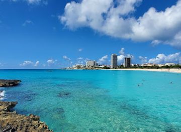 sint-maarten/belair/landmark/mullet-bay-beach