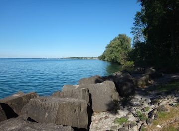canada/niagara-peninsula/landmark/battlefield-of-fort-george-national-historic-site
