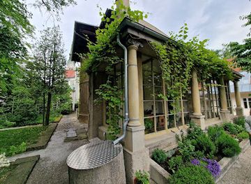 slovenia/ljubljana/landmark/plecnik-house