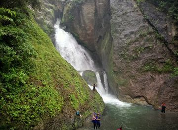 philippines/eastern-visayas/landmark/sayahan-falls