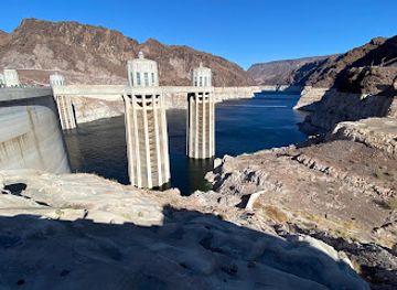 nevada/hoover-dam/landmark/the-winged-figures-of-the-republic