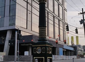 washington/seattle/landmark/joseph-mayer-s-magnificent-clock