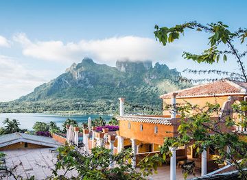french-polynesia/bora-bora/landmark/villa-yrondi-bora-bora