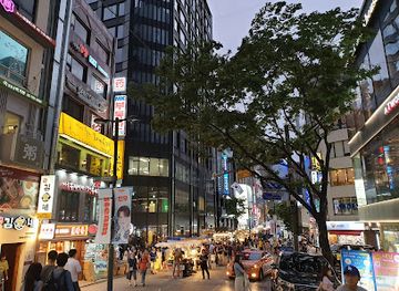 south-korea/seoul/myeong-dong/landmark/myeondong-shopping-street