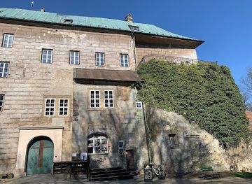 czechia/machovo-jezero/landmark/houska-castle