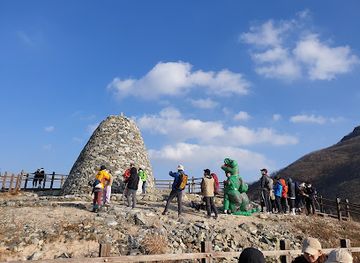 south-korea/ulsan/landmark/ganwoljae-flame-grass-road