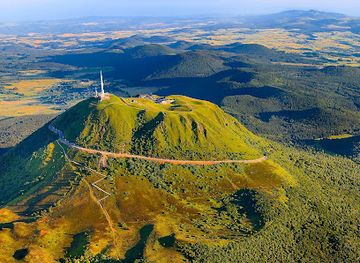 france/auvergne-volcanoes/landmark/puy-de-dome