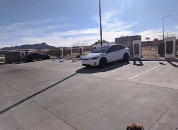 new-mexico/truth-or-consequences/landmark/tesla-supercharger