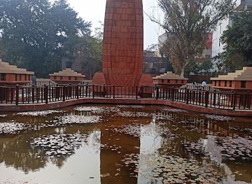 india/amritsar/jallianwala-bagh/landmark/martyrs-obelisk