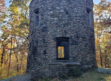 connecticut/litchfield-hills/landmark/cunningham-tower