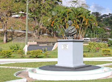 saint-lucia/micoud-quarter/landmark/statue-of-the-marquis-de-castries