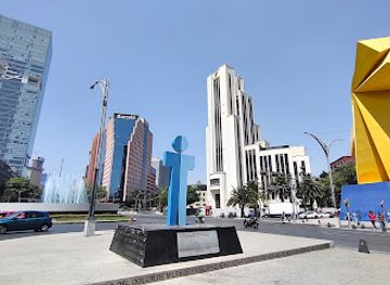 mexico/mexico-city/centro-historico/landmark/fuente-de-la-republica