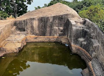 india/mahabalipuram/landmark/draupadi-s-bath