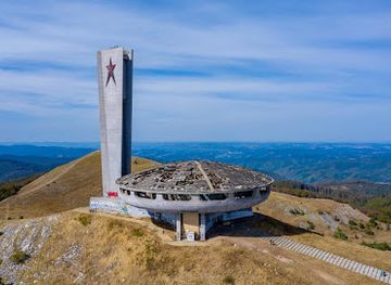 bulgaria/southeast-bulgaria/landmark/khadzhi-dimitur