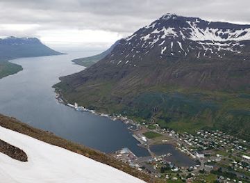 iceland/seydisfjordur/landmark/bjolfur-mountain-avalanche-barriers