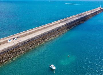jersey/st-catherine-s-breakwater/landmark/the-3-arches
