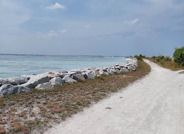 maldives/thulusdhoo/landmark/great-wall-of-thulusdhoo