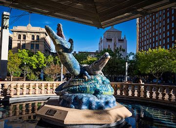 texas/el-paso/kern-place/landmark/los-lagartos