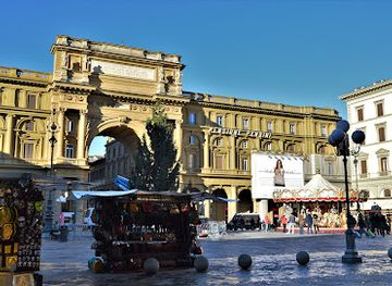 italy/romagna/landmark/piazza-della-repubblica