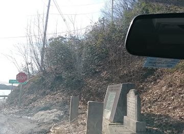 vermont/brattleboro/landmark/fort-dummer-monument