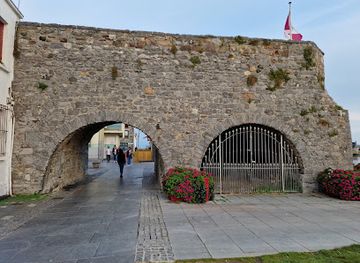 ireland/salthill/landmark/spanish-arch