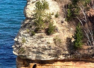 michigan/pictured-rocks-national-lakeshore/landmark/upper-overlook