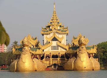 myanmar-burma/yangon-region/landmark/kandawgyi-lake