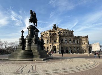 germany/dresden/landmark/statue-of-king-johann