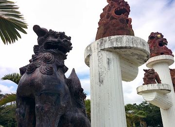 japan/okinawa/landmark/valley-of-gangala