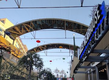 california/anaheim/anaheim-gardenwalk/landmark/flightdeck-rogue-racing-anaheim