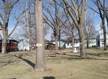 nebraska/pine-ridge/landmark/pioneer-village