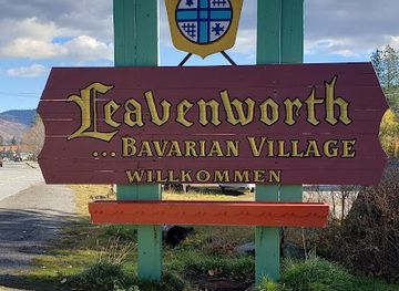 washington/leavenworth/landmark/leavenworth-sign
