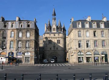 france/bordeaux/landmark/b-for-bordeaux