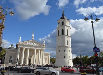 lithuania/vilnius-region/landmark/city-tour-bus-stop