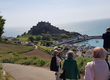 jersey/les-dirouilles/landmark/faldouet-dolmen-la-pouquelaye-de-faldouet
