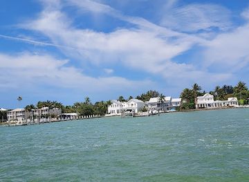 florida/captiva-island/landmark/mccarthy-s-marina