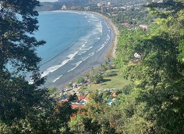 costa-rica/puntarenas/landmark/crocodile-bridge