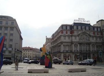 portugal/estremadura/landmark/av-da-liberdade-praca-dos-restauradores
