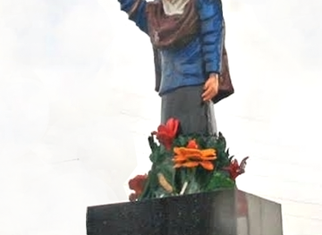 pakistan/karachi/clifton/landmark/statue-of-daughter-of-the-east