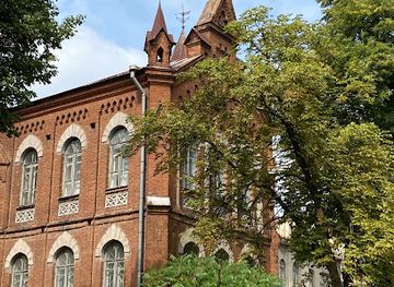 ukraine/sumy/landmark/oleksandrivska-cholovicha-himnaziya