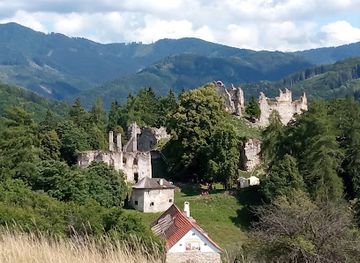 slovakia/mala-fatra-national-park/landmark/castle-sklabina