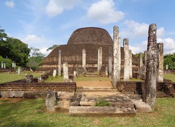 sri-lanka/polonnaruwa-district/landmark/pabalu-vehera