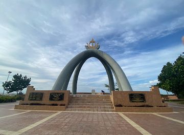 brunei/seria/landmark/billionth-barrel-monument
