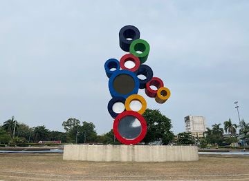philippines/angeles-city/landmark/sea-games-clock-monument