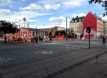 denmark/copenhagen/norrebro/landmark/the-red-square