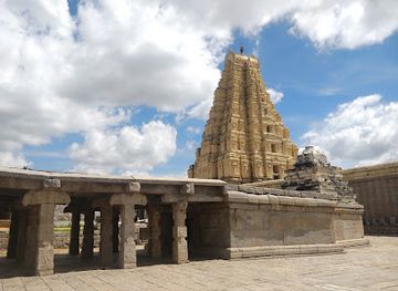 india/hampi/landmark/manmatha-tank