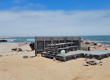 namibia/skeleton-coast/landmark/cape-cross-seal-reserve-official-campsite