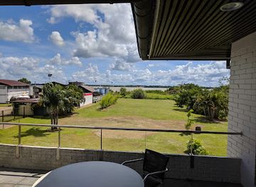 suriname/marienburg/landmark/het-surinaamsch-rumhuis