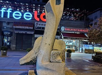 turkiye/ankara/kizilay/landmark/statue